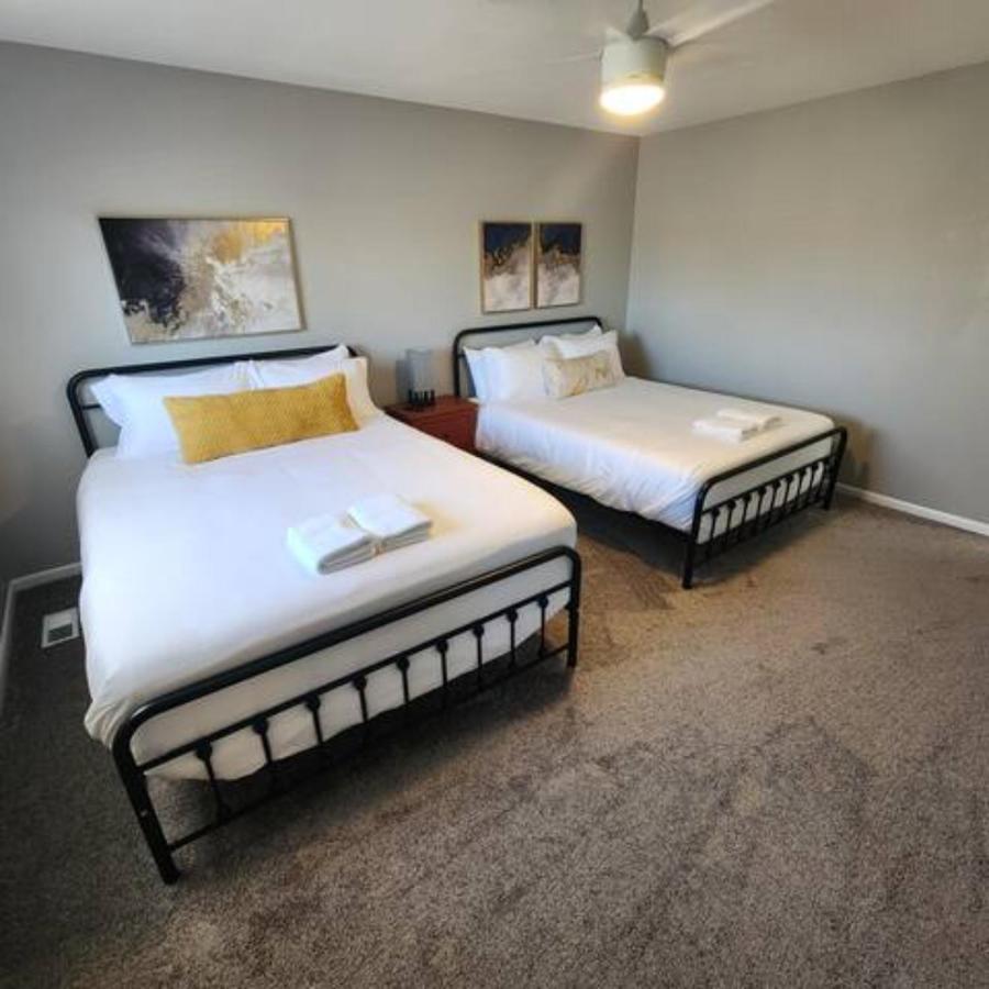 New! Convenient Location! Sleeps 8 * DEN